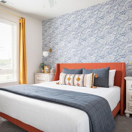 New Happy Trail 2Br Condo Close To Downtown ทราเวิร์สซิตี้ ภายนอก รูปภาพ