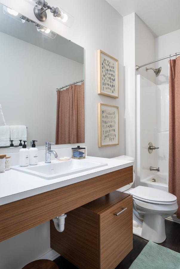 New Happy Trail 2Br Condo Close To Downtown ทราเวิร์สซิตี้ ภายนอก รูปภาพ
